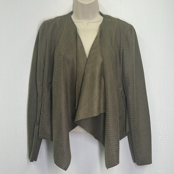 BLANK NYC - Fast Play Open Green Tan Crocodile Print Faux Leather Jacket Size S - Picture 2 of 11